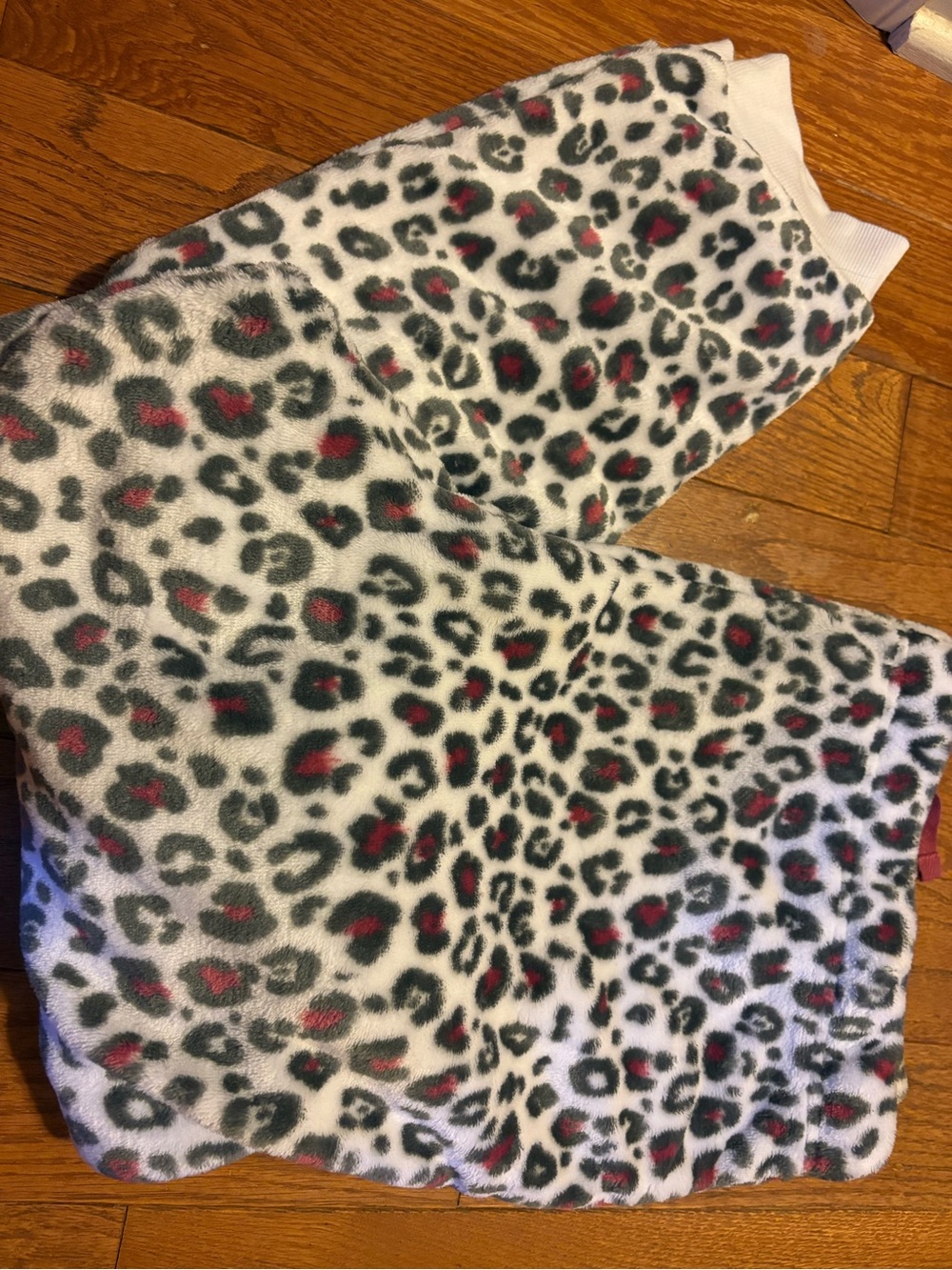 Super warm Leopard Print Lounge Pants - White, Black & Red